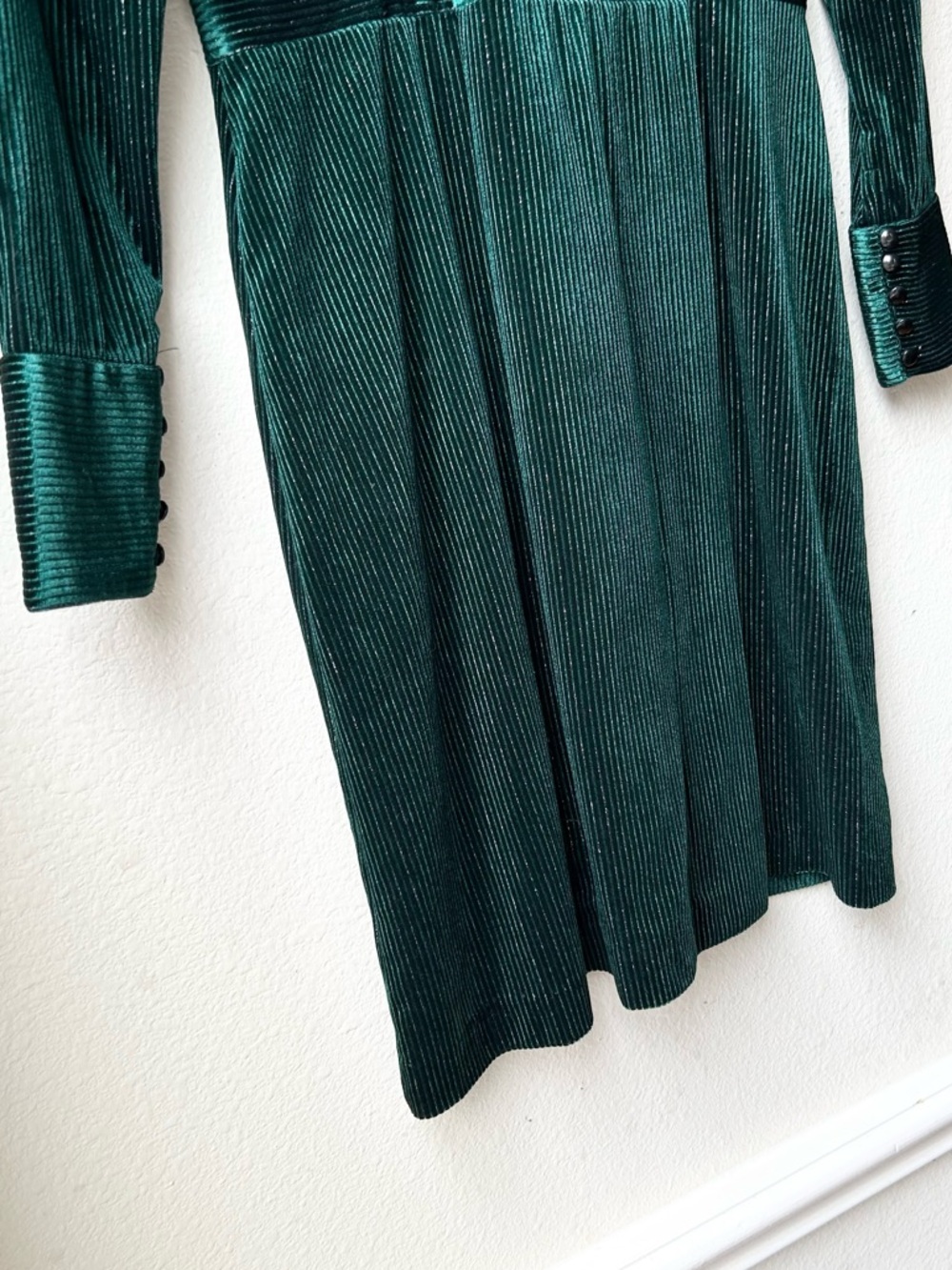Mark + James Badgley Mischka Green Metallic Velvet V Neck Stripe Mini Dress Sz 4 - Picture 8 of 15